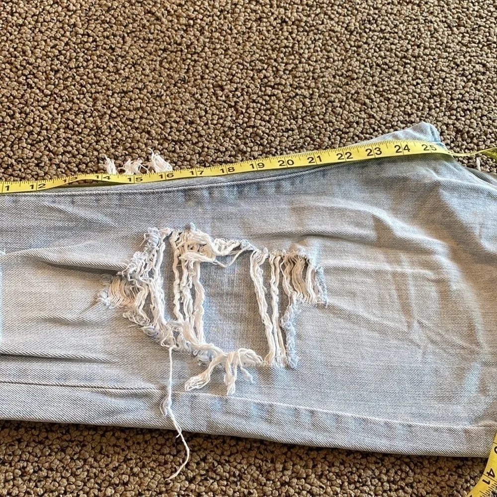 JBD Distressed Light Blue Straight Leg Jeans Size 26 in EUC